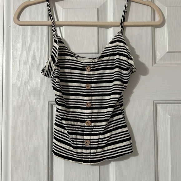 Black and white tank top - Picture 1 of 3